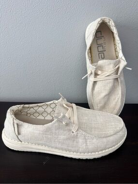 Hey Dude Wendy Sparkling Gold  light beige Women's Shoes Size 6